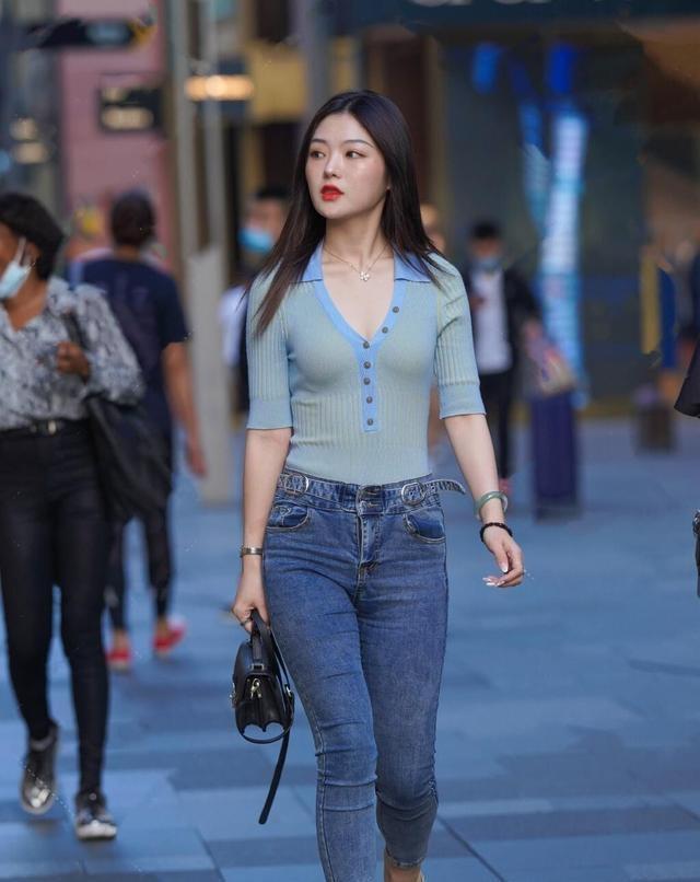 icecre打底裤好显气质，格外引人注目，简单美感