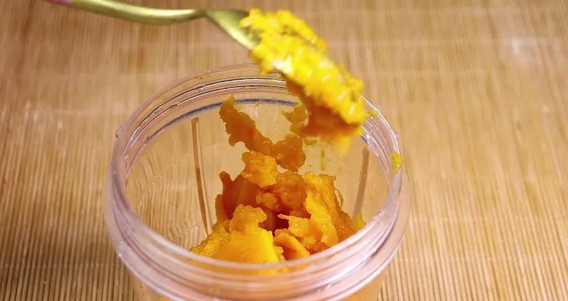 面粉别做包子!加上南瓜,不加一滴水,营养是包子8倍,出锅秒光