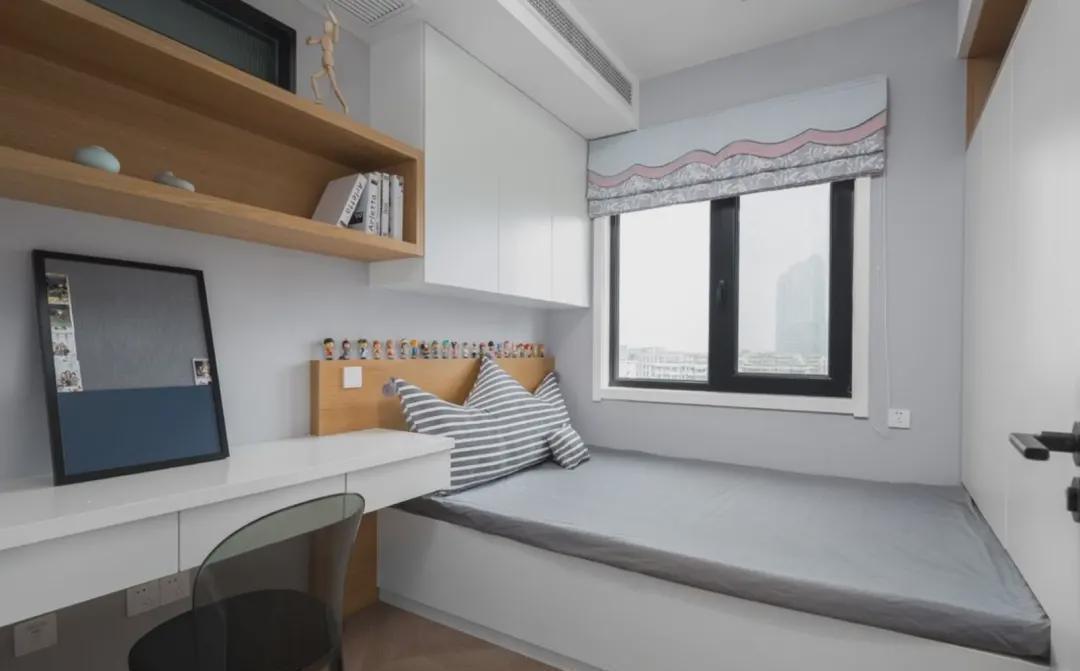 实用|头次知道卡座的强大性,她以围合式打造客厅,完工后超实用