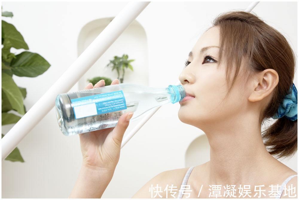 裸燕麦|天然“降糖冠军”找到了,不是苦瓜,平时敞开喝,糖尿病不告而别