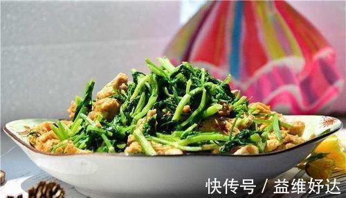 茴香|鸡蛋和此物一起炒,女性每天吃一些,子宫越来越干净,脸蛋更红润