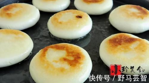 面粉|土豆不要炒着吃了，教你老吃法，不用水不加面粉，香甜软糯还拉丝