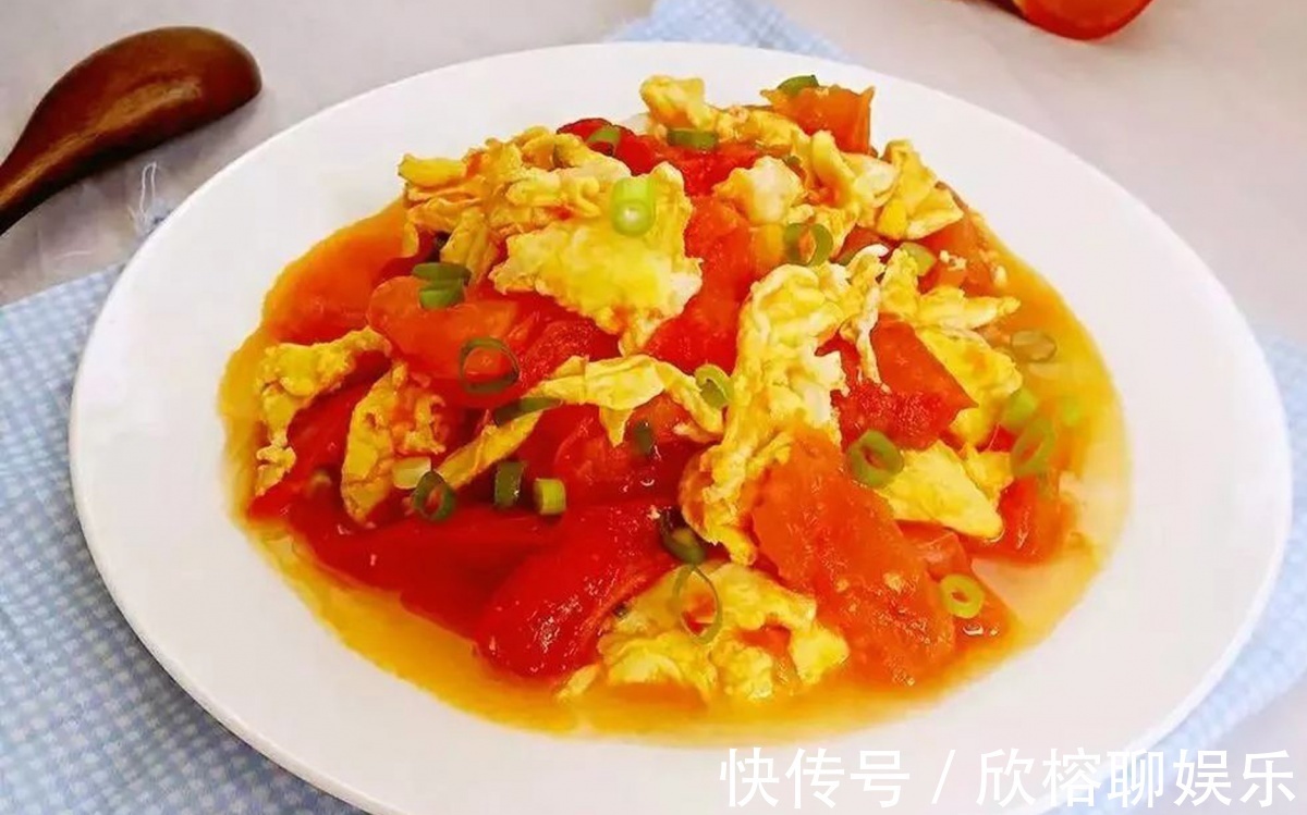 去皮|饭店做番茄炒蛋,先炒番茄还是蛋有讲究,弄错了步骤,难怪不好吃