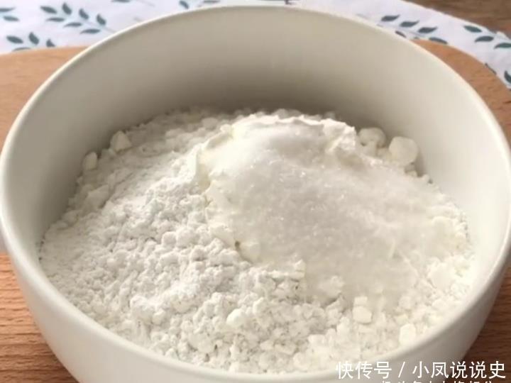 假期在家,孩子最爱吃的糕点,简单蒸一蒸,软糯香甜,超好吃