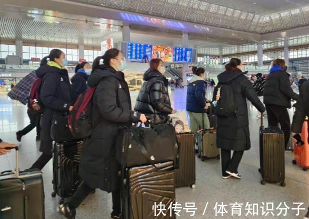 朱婷|官宣!女排即将大换血,“东京12朵金花”仅剩6人,2人或主动弃权