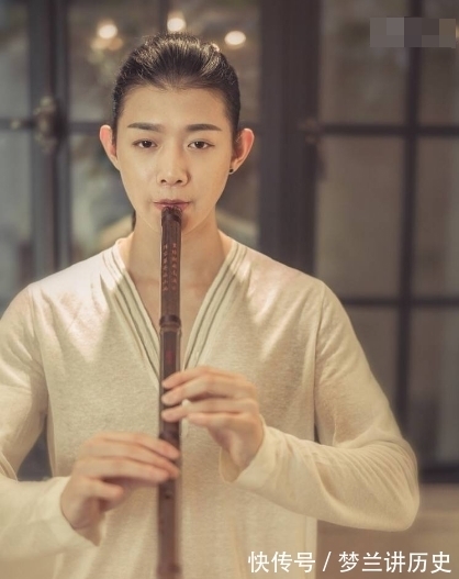 分手|未受分手风波影响?霍尊新综艺顺利官宣,留言区沦陷:请他退赛!