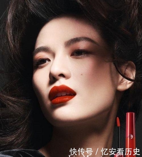 口红|男明星代言彩妆成时尚?画眼影涂口红争议不断,被品牌青睐是为何