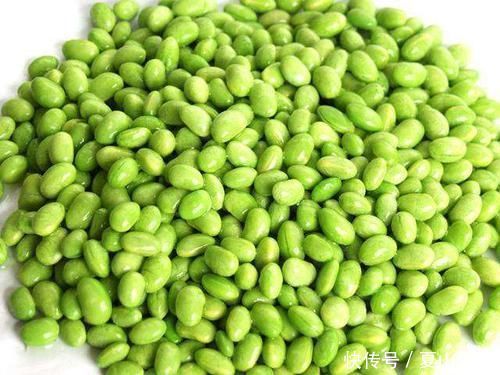 白发|女生不想黄脸婆，常吃3种食物，没白发抗衰老，50岁不显老