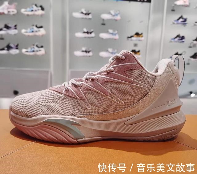 中端 安踏速决5代实战篮球鞋发售!助力要疯系列冲击安踏第一中端球鞋!