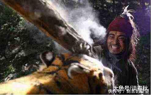 武松!这三战原本武松必死,一次被鲁智深所救,还有两次靠什么