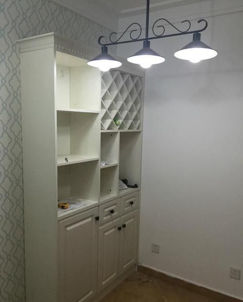 新房|新房木工活完工验收,只是在阳台做了个换季鞋柜竟引得邻居纷纷效