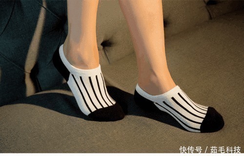 刚美美出门，袜子就掉跟，船袜不再往下掉，总有一个方法适合你
