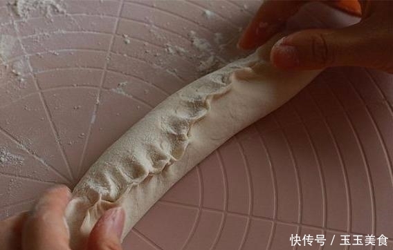 中筋面粉|最正宗酱香饼做法,教你详细酱料配方,柔软多层,太香了