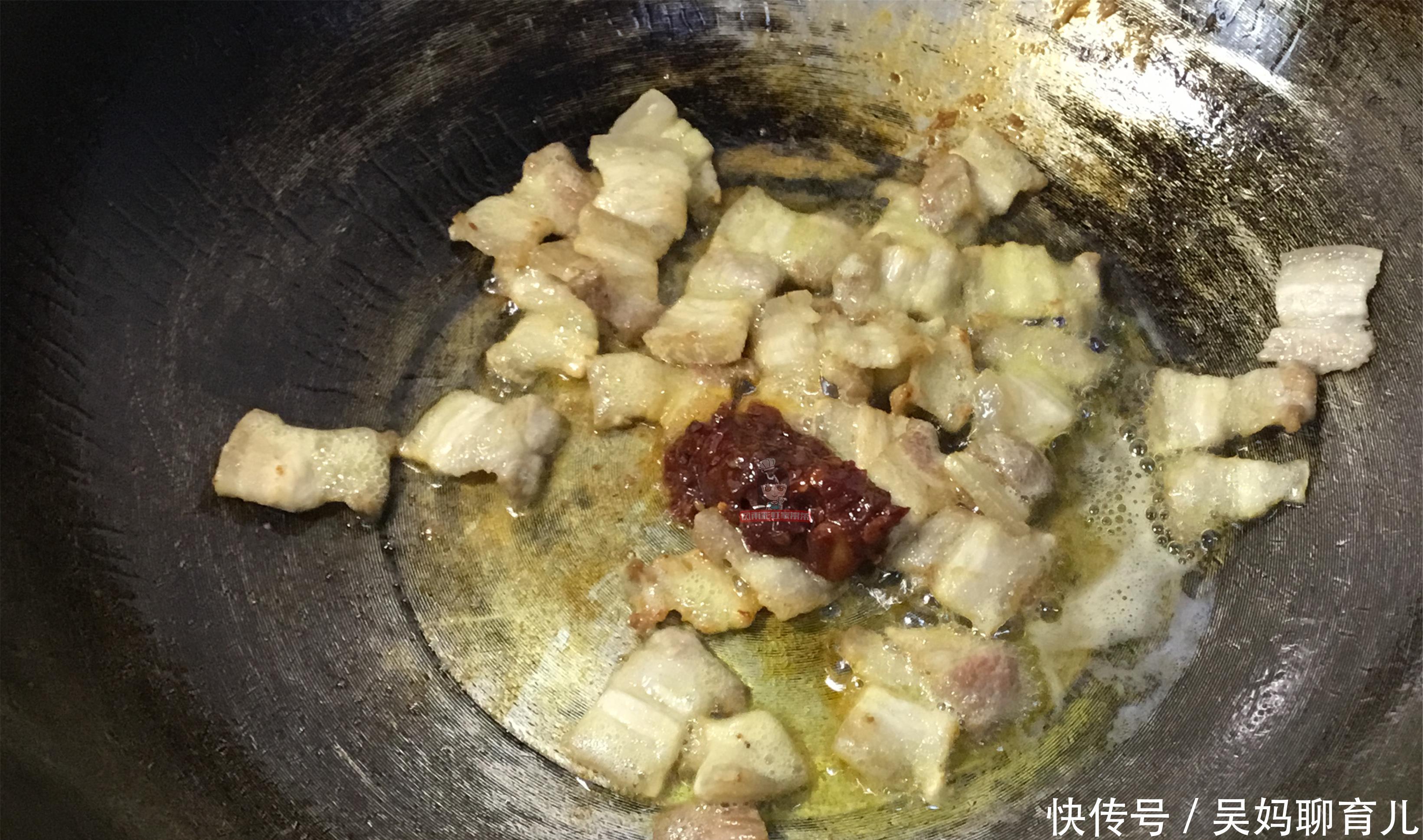 粉条|白菜加入几样东西,简单一炖,吃得连汤汁都不剩,真是营养的做法