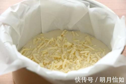 拉丝|过年在家，一定要试试糯米粉这个吃法，香甜软糯又拉丝，太好吃了