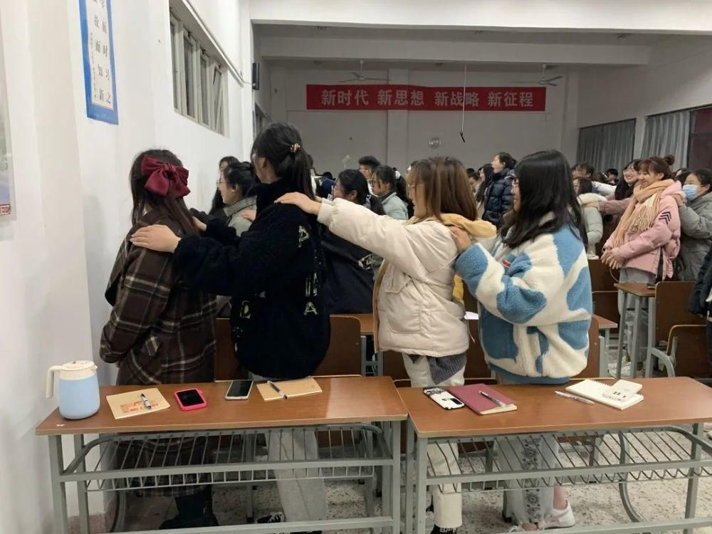 教育|美术与设计学院开展新生入学教育心理健康专题讲座