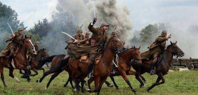 作品|金戈VS铁马——现实与电影游戏作品中的步兵骑兵对决