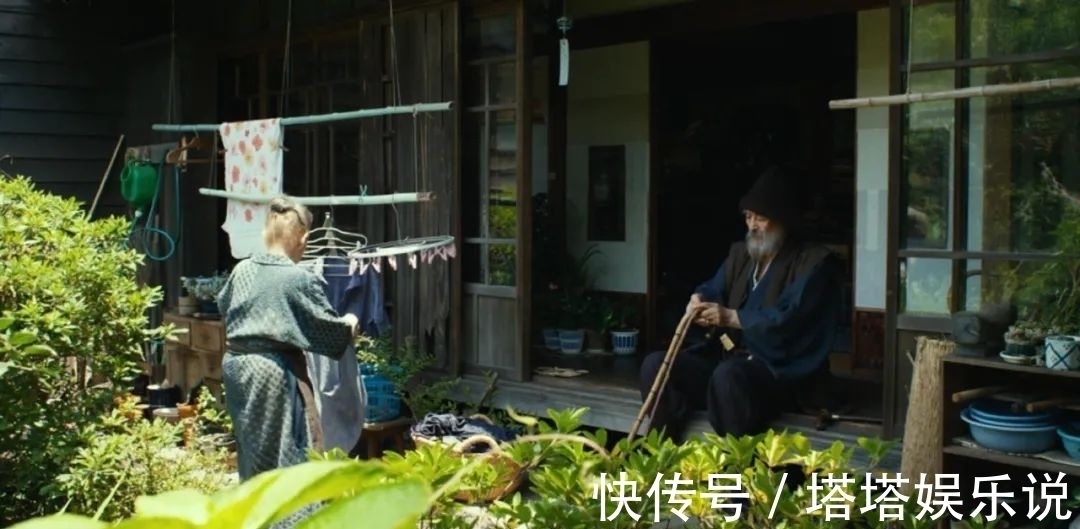 老顽童#他94岁,已经30年没出门了,种花养鸟,一副画卖上百万元