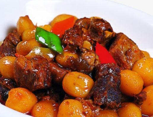 美白护肤 更年期过后的女人皮肤状态差,多吃美容菜,美白护肤皮肤嫩