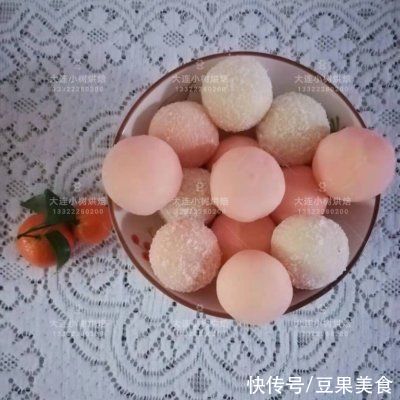 这道我最拿手的水果糯米糍，好吃到停不下筷子