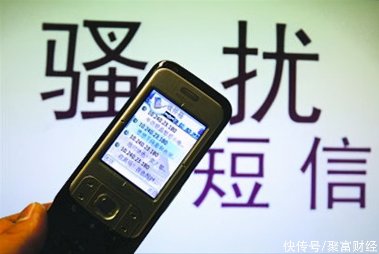 维权|“送货上门”成难题，取件加收2块钱？快递问题频现，现在被点名