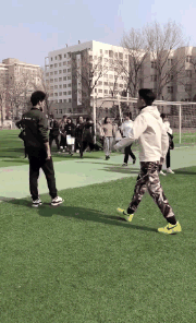 |搞笑GIF:我想知道你昨晚干什么去了,怎么会困成这样?