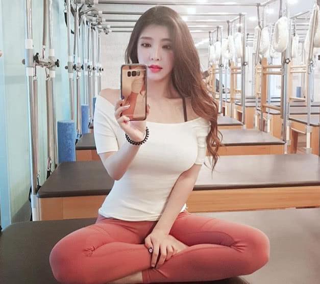 普拉提|32岁辣妈,产后普拉提塑形,身材比例让人心动