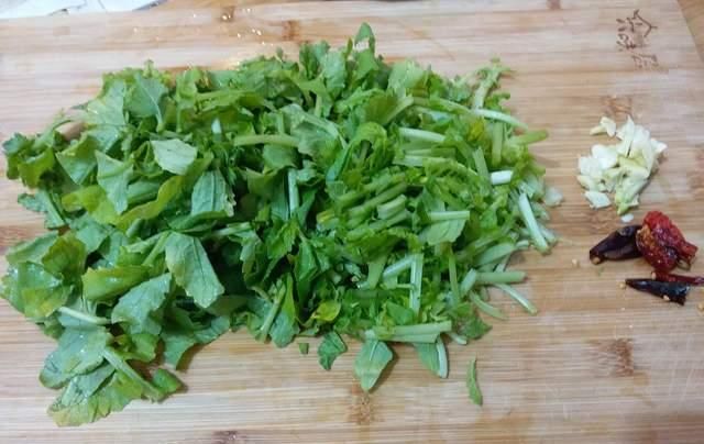 吃萝卜不如吃它，维C是萝卜的2倍多，化痰止咳助消化，2元1把