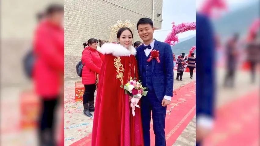 拉风!最强农机迎亲队:插秧机+收割机+旋耕机!