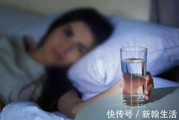 长寿药|人民日报白开水是免费“长寿药”,但2个时间段最好别喝