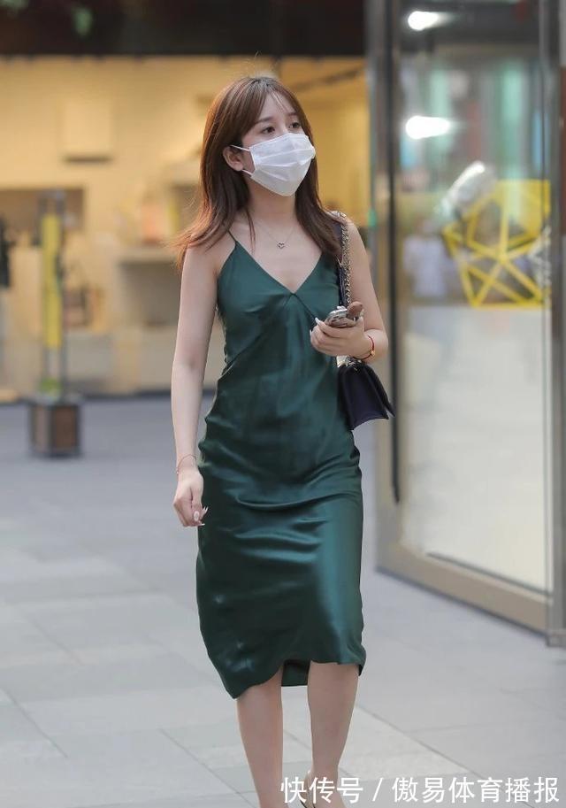 精致 微胖美女穿得“精致”,却毁在了一双鞋子上