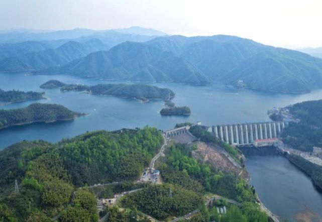 叫板川藏线、美过香格里拉，这条皖西马丁公路，藏尽美景，却少有人知