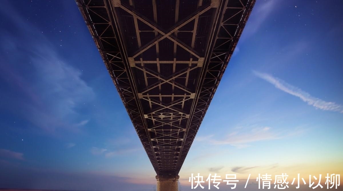 垫脚石|硕士毕业四十岁下岗,转行开滴滴,普通人的痛只能自己默默承受!