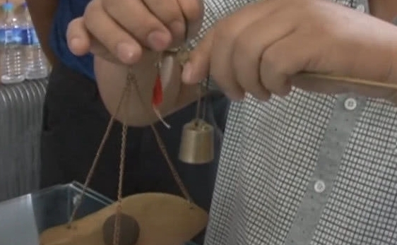 屠夫在羊肚发现几个石头,好奇在网上查了一下,结果让他兴奋不已