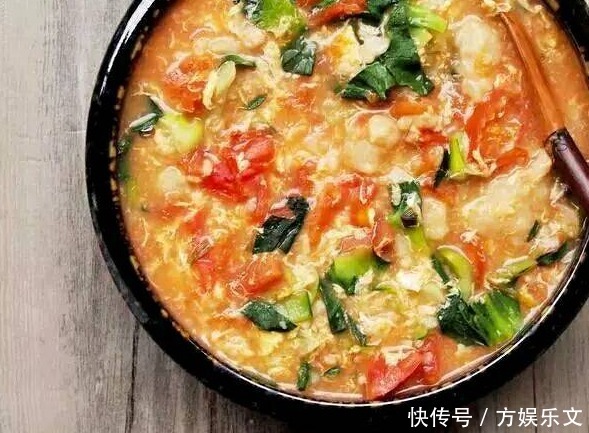 适合做晚餐的疙瘩汤，有荤有素很是营养，简单还快捷，十分钟出锅