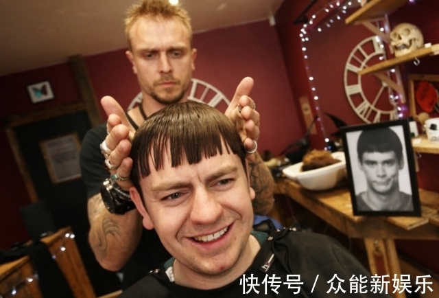 四胞胎|拿头发搞事情!围观全球夏日雷人发型。