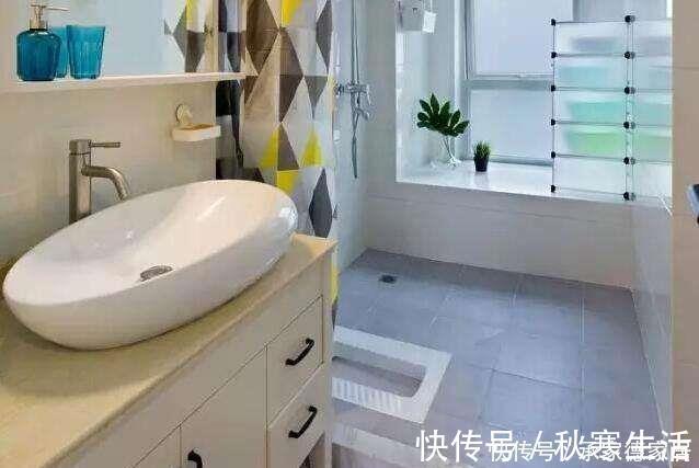 地方|越来越多人把蹲便器装淋浴房里,后悔没早发现,实用又不占地方
