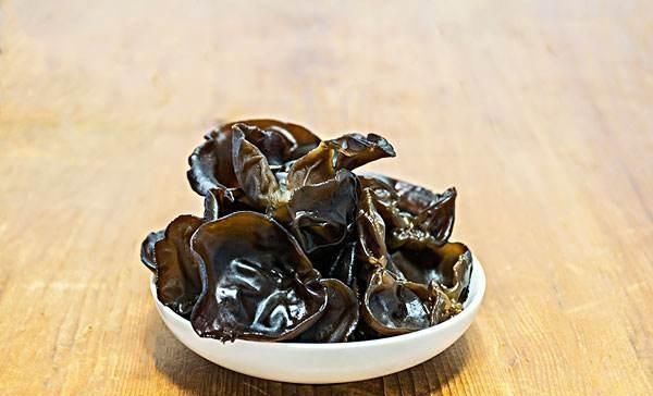 假如世上只剩下这5种黑色食物,如果第5种被抢光,你会怎么吃哪个