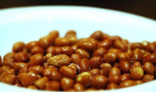 一盘油炸花生?居然会导致痛风急性发作?不妨听听专家是怎么说的