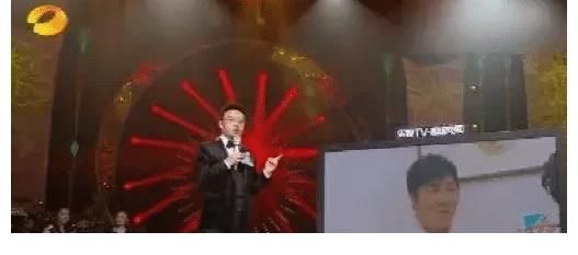 汪涵|2015年《歌手》總決賽孫楠突然宣布退賽，汪涵只用幾秒鐘回過神來(lái)，冷靜救場(chǎng)