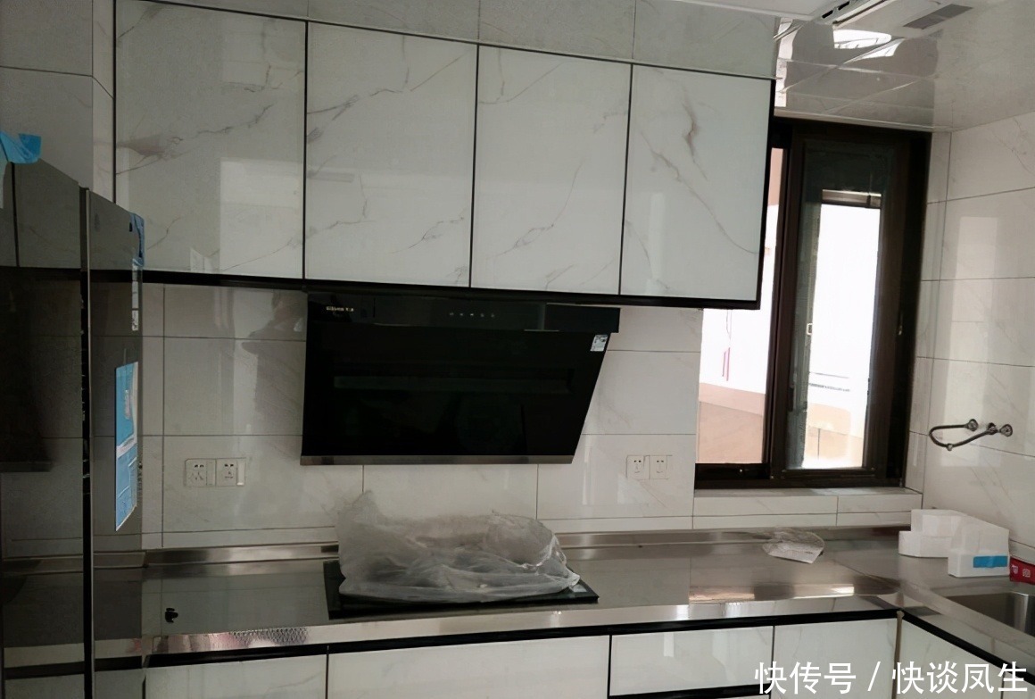 客餐厅|这才是真正的“穷装”，全屋装修只花了8万，效果却比十几万的好