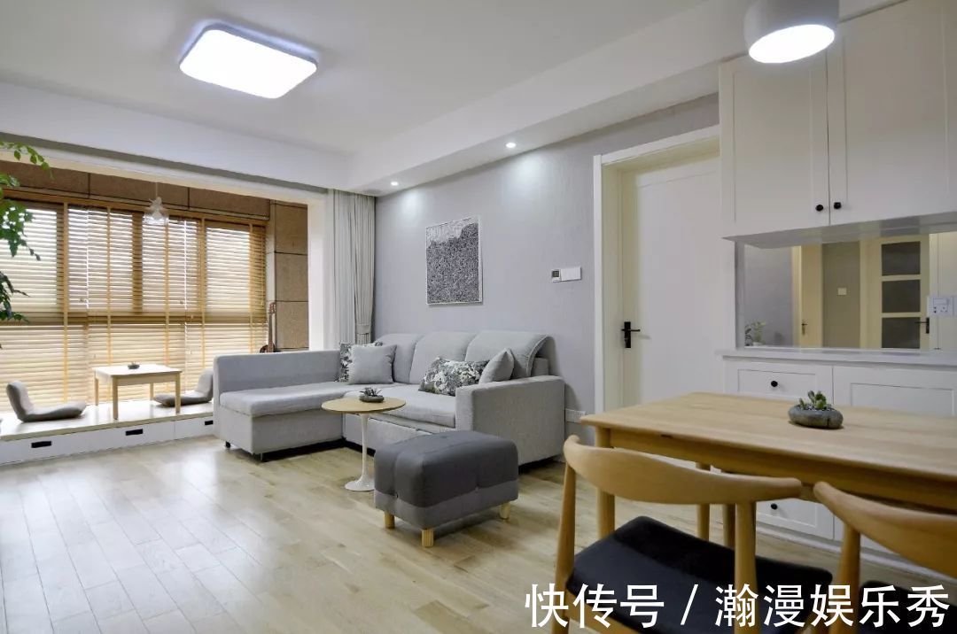客厅|如果你家客厅是带飘窗的户型,就偷着乐吧,比阳台还漂亮实用!