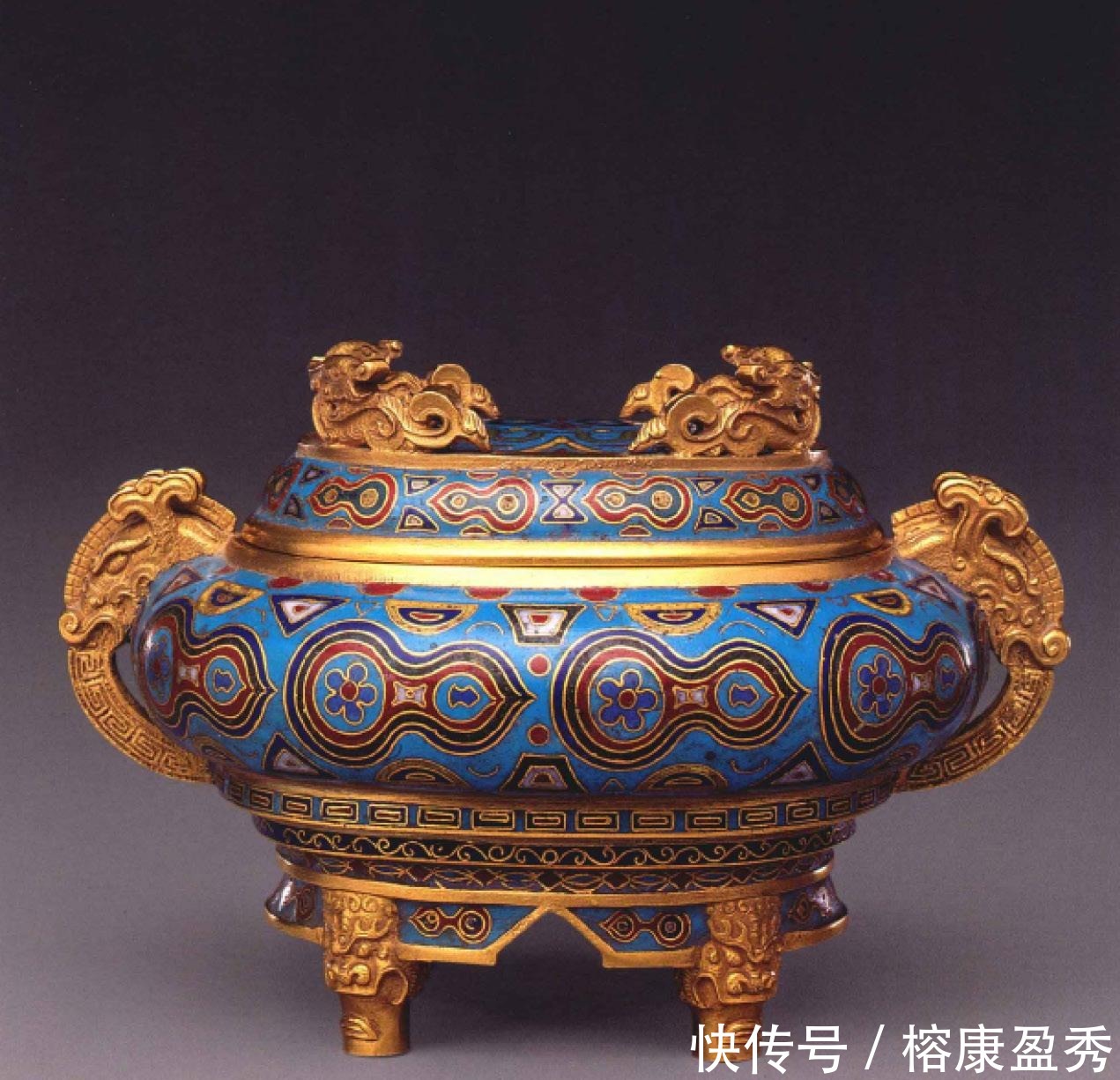 故宫珍藏珐琅器,乾隆时期仿古之作,造型庄重古朴,釉色纯正典雅