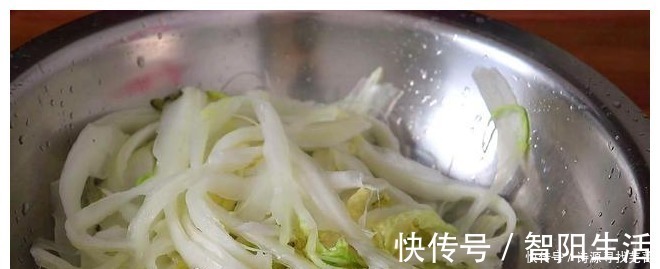 腌白菜|白菜这样做超好吃，不放一滴油，简单一做，上桌就扫光，超过瘾！