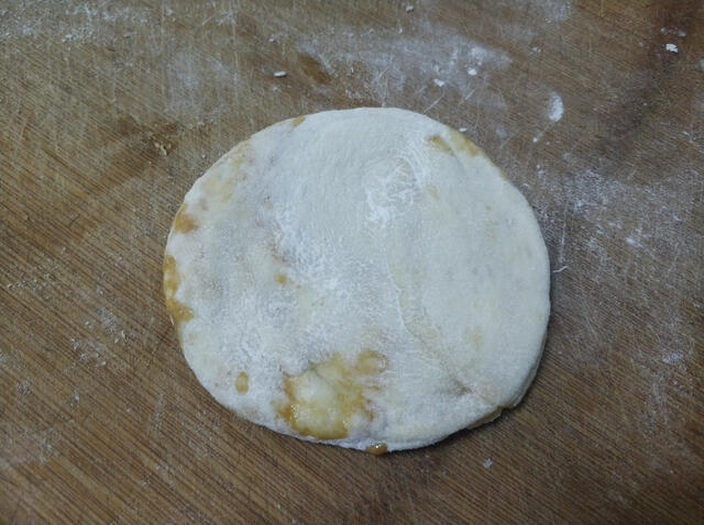 两勺芝麻酱、一碗面粉,教你在家做麻酱烧饼,学会不用再去买了