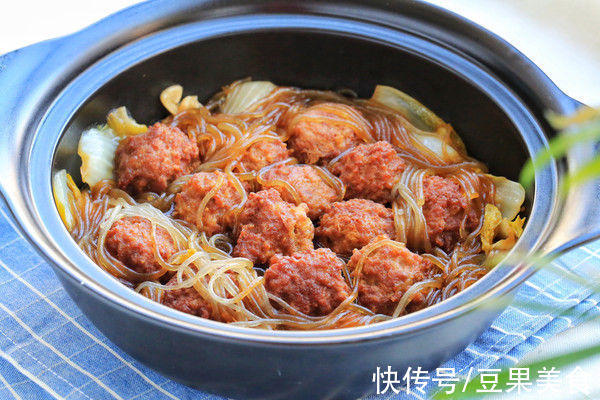 肉丸子|#清香麻爽秒入魂# 砂锅白菜丸子煲