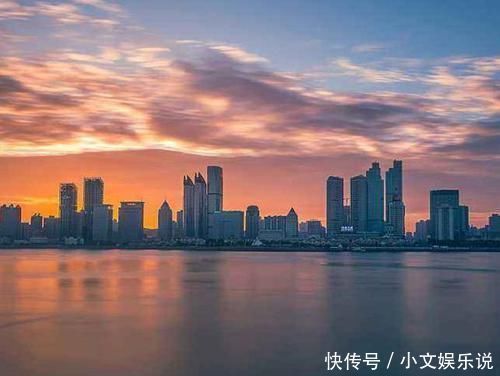 游客|我国受欢迎的4大旅行地,景色美游客多,最后一个游客赞不绝口