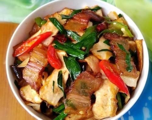 土家腊肉,蒸炒煎炖,样样美味,一年四季,吃得开心开怀