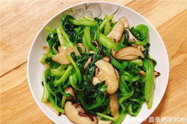 亲自|婆婆生日我请假回家,亲自下厨做一桌菜庆祝,老公看完都吃醋了!