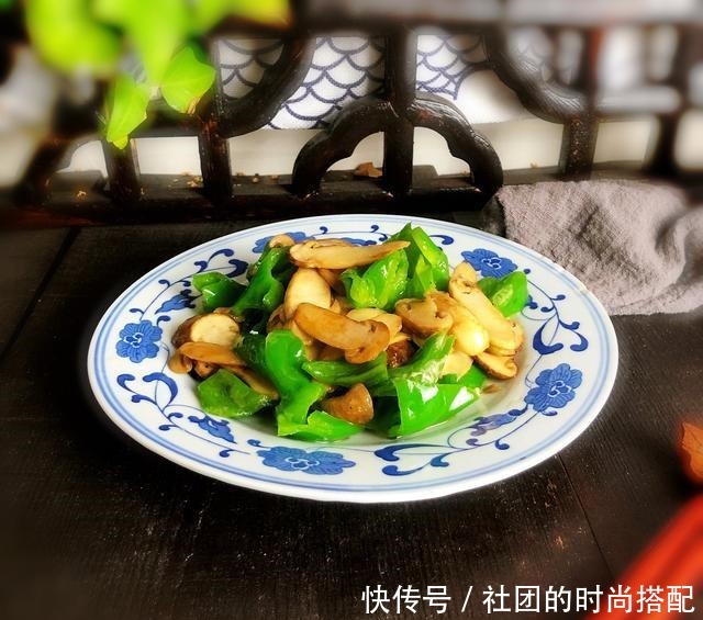 素菜|这盘素菜比鱼鲜比肉香,难怪这么贵,一年一季别错过,且吃且珍惜